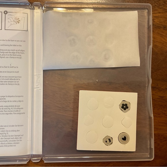 Stampin Up! Itty Bitty Bits set of 9 clear mount stamp set - Picture 3 of 5